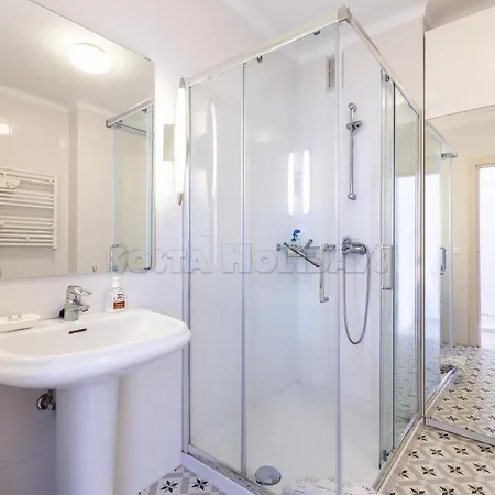 Reales 8b Apartment *