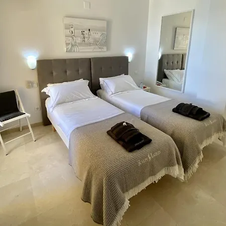Appartement Reales 8b *